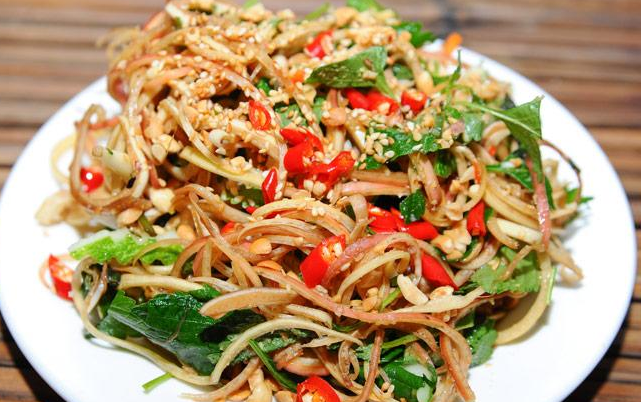 nom-hoa-chuoi-de-lam-ma-ngon
