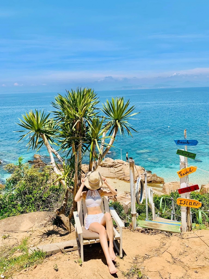Đảo Cù Lao Xanh thu hút rất nhiều khách du lịch bởi vẻ đẹp thiên nhiên nơi đây hết sức hoang sơ