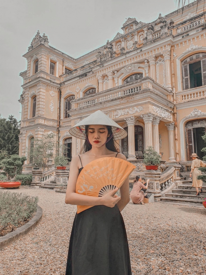 Nhiều bạn trẻ tìm đến để check - in Ảnh: Hàn Tuyết