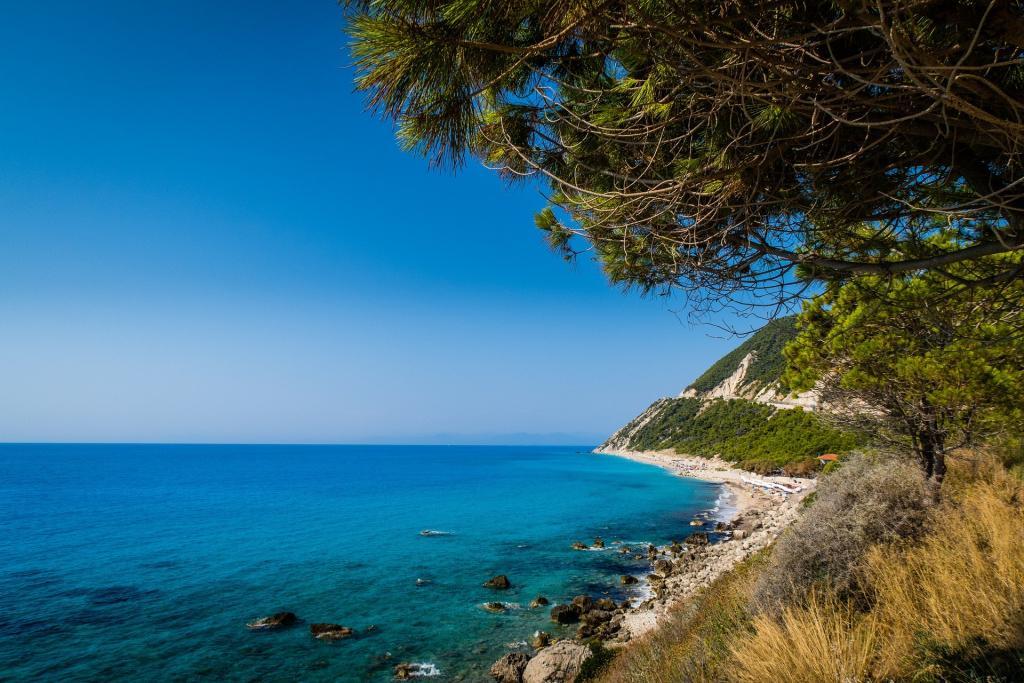 Lefkada, một hòn đảo chưa được khám phá của Hy Lạp