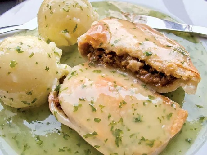 Pie và cá chình nghiền và thạch, London