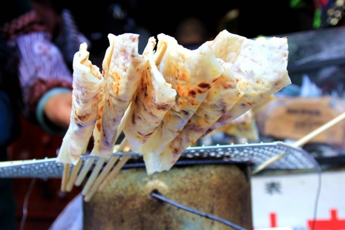 Món ăn vặt dể tìm thấy trên bất kỳ con phố Vân Nam nào