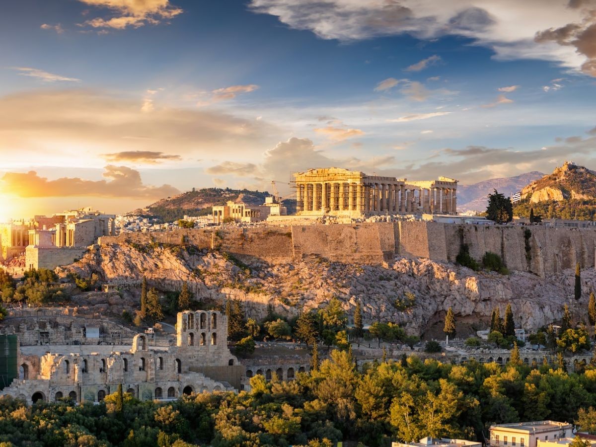 Athens là một thành phố tuyệt vời để ghé thăm vào bất kỳ thời điểm nào trong năm