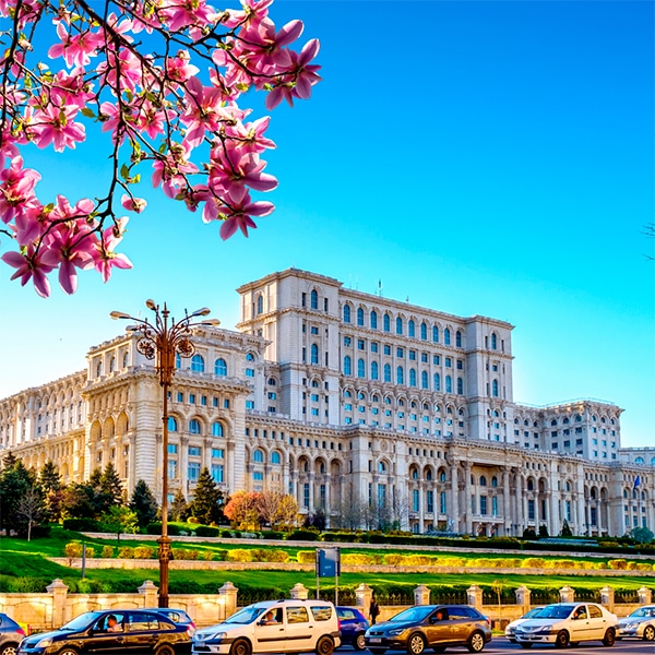Bucharest là một nơi hoàn hảo để nghỉ ngơi trong thành phố, và mùa thu là thời điểm tuyệt vời để ghé thăm nơi đây