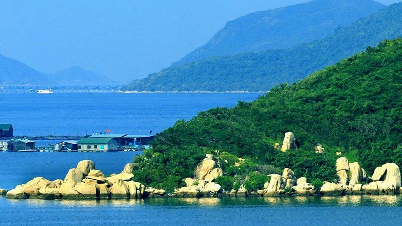 tour-vinh-van-phong-min