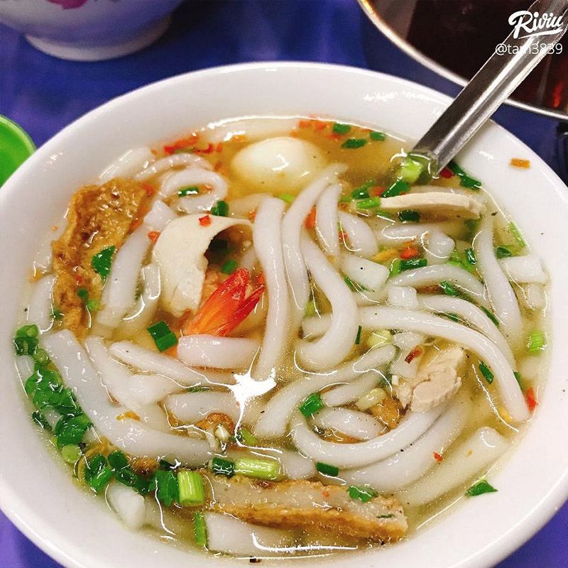 banh-canh-tuoi-bot-loc-hue-ngon