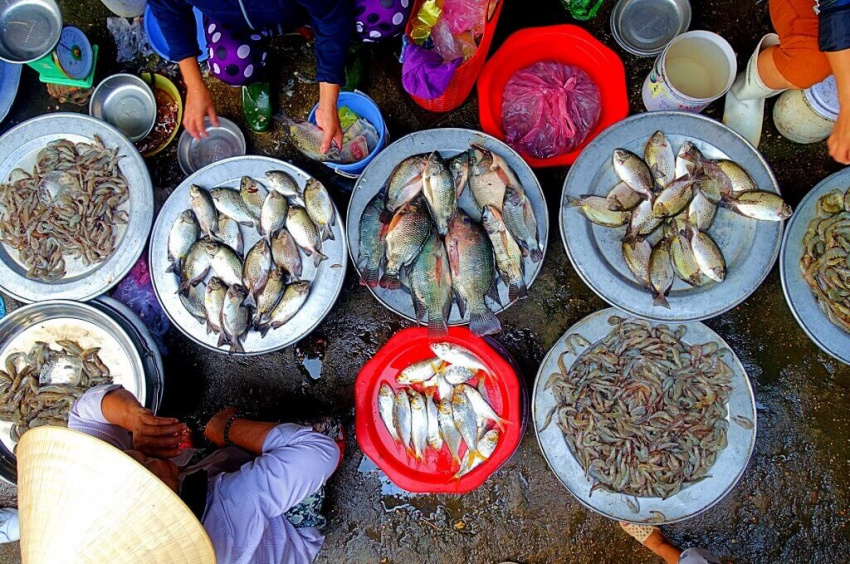 Khám phá chợ Chuồn Huế