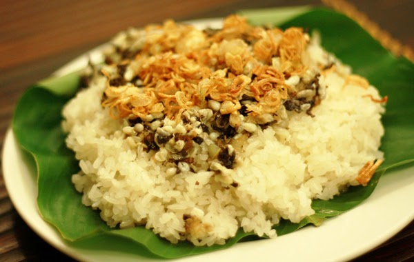 Đặc sản xôi trứng kiến Ninh Bình