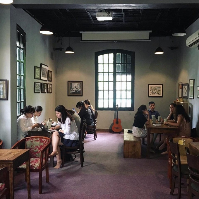 Tranqill tại chi nhánh Trần Hưng Đạo. Ảnh: Facebook Tranquil Books & Coffee