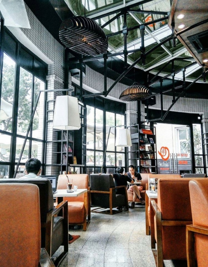 Không gian thoải mái và riêng tư tại Helio. Ảnh: Facebook Helio Coffee