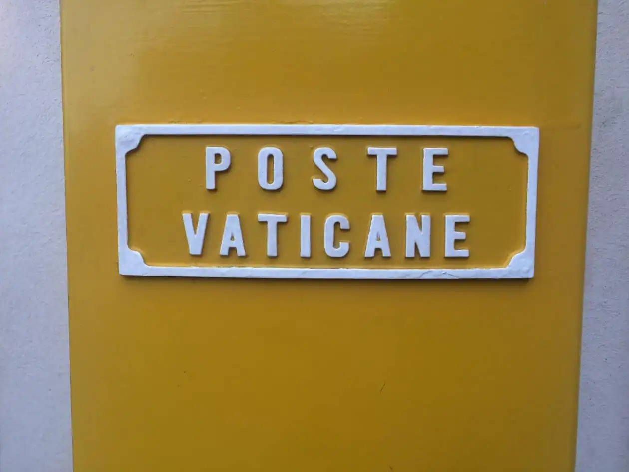 Vatican-post-office