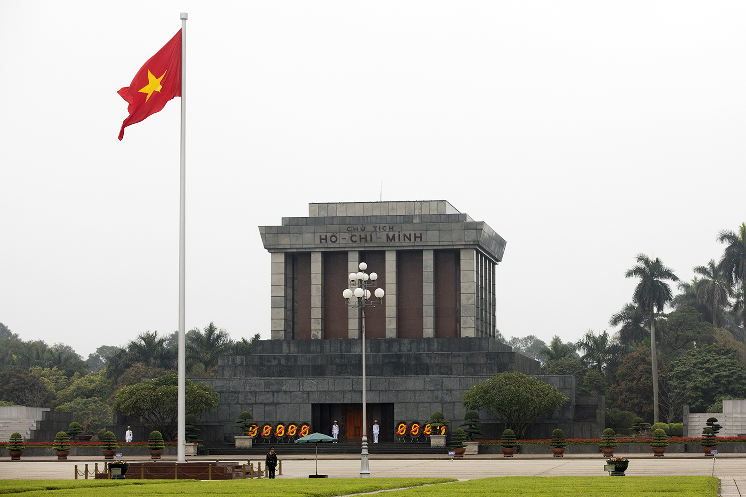 President_Trump's_Trip_to_Vietnam_(47228688011)