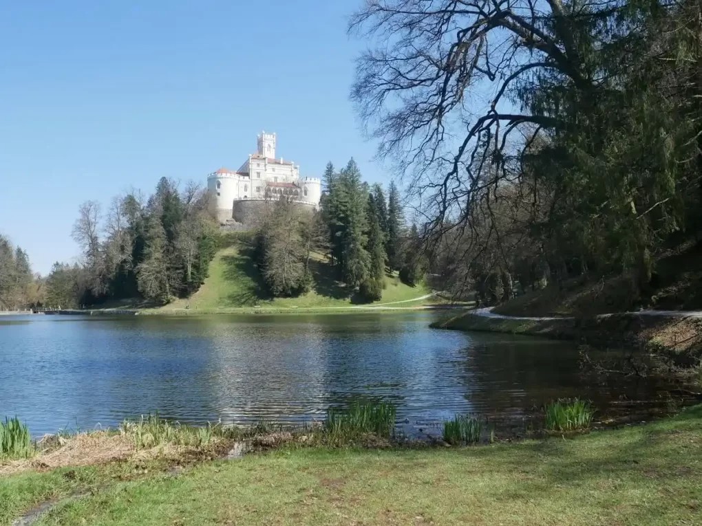Trakoscan-castle-in-Croatia-1020x765