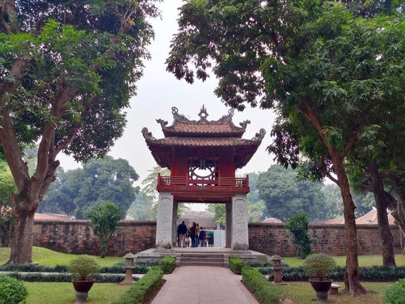 Van-Mieu-2
