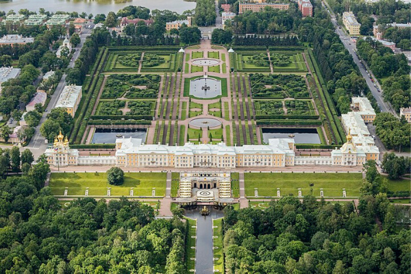 peterhof-palace