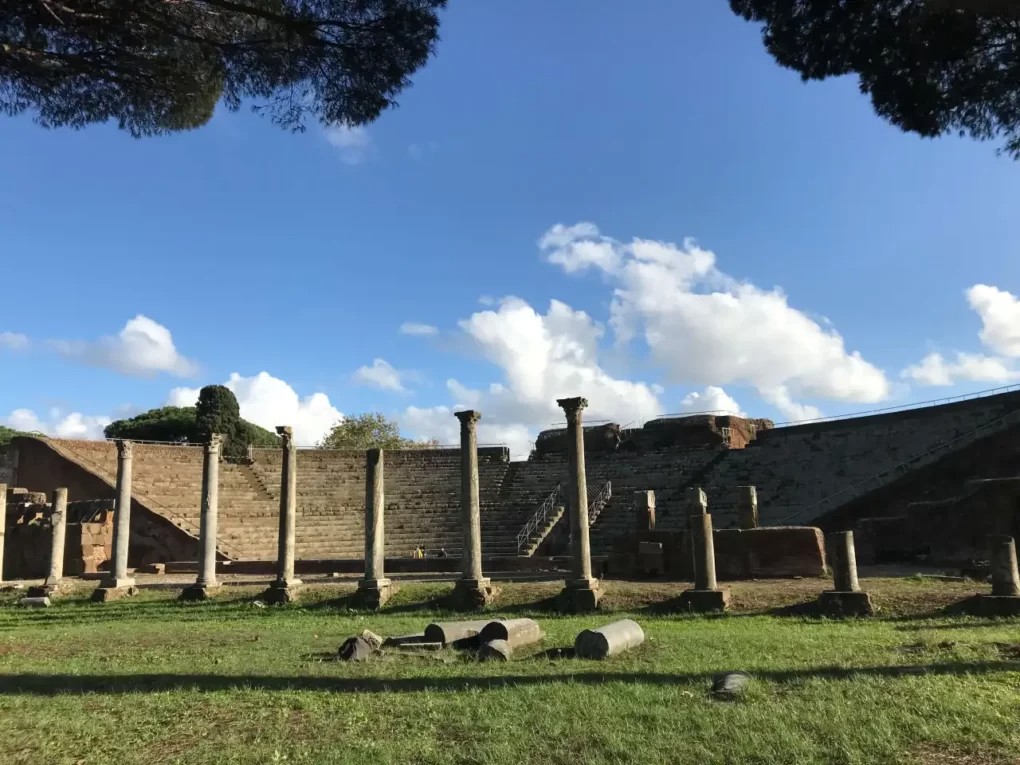 ostia-antica-photo-by-sayaka-ganz-on-unsplash-1-1020x765