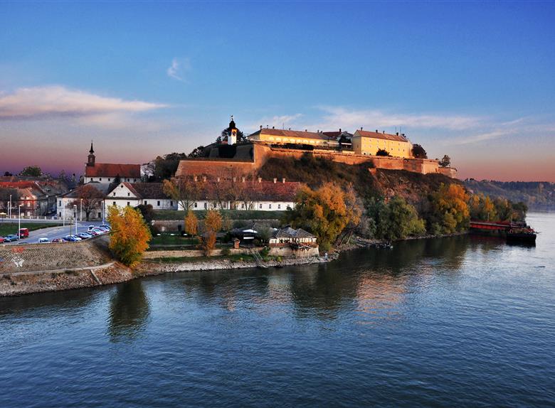 Novi-Sad-centre-plus-Petrovaradin-Fortress-walking-tour-1-7241