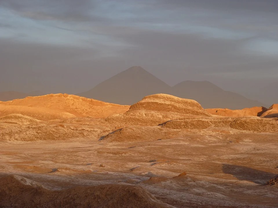 moon-valley-74777_960_720