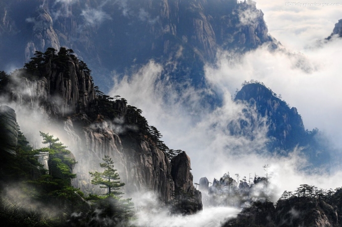 Khung cảnh hùng vĩ tại Quang Minh Đỉnh. Ảnh: Hdwallpapersimages