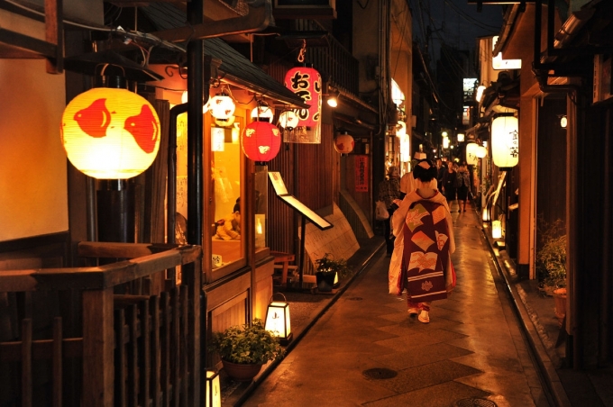 Vẻ đẹp đầy mê hoặc của phố cổ Gion vào buổi tối. Ảnh: Internet