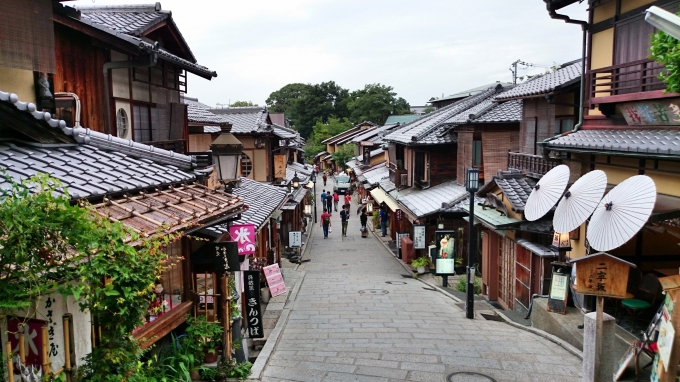 Phố cổ Gion vẫn giữ được nguyên trạng các kiến trúc truyền thống. Ảnh: Internet