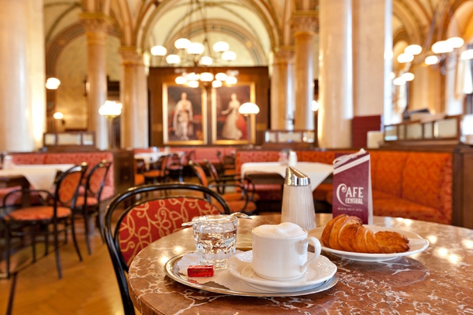 Không gian lãng mạn dành cho các cặp đôi. Ảnh: Cafecentral