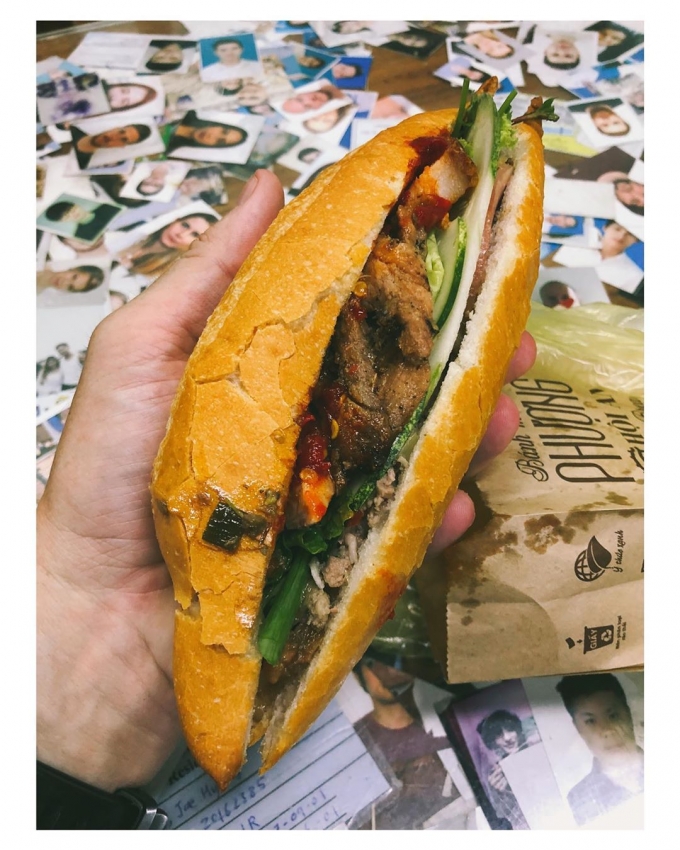 Bánh mì Phượng - một trong những bánh mì ngon nhất Việt Nam (Ảnh: @watchmonteat)