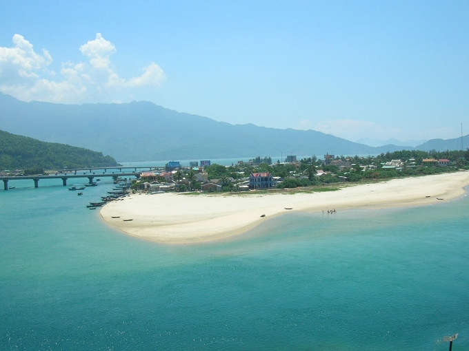 Bãi biển Lăng Cô, Thừa Thiên Huế