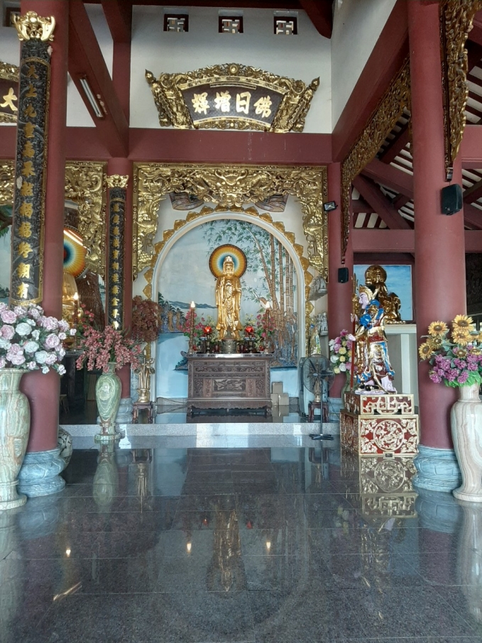 Quan Thế Âm Bồ Tát