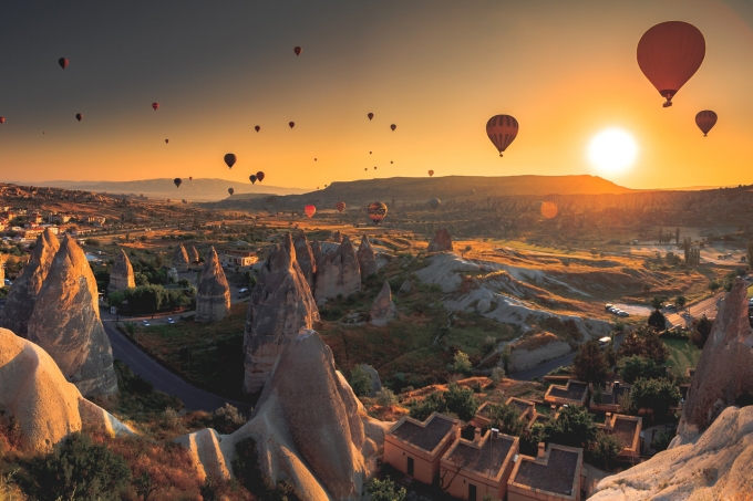 Bình minh kỳ vĩ của Cappadocia. Nguồn: Internet