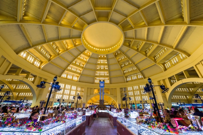 Bên trong Central Market