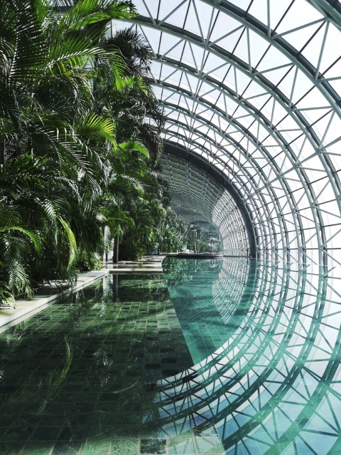 Cấu trúc bằng kính và thép bao quanh tòa nhà được ví như chiếc đàn concertina. Ảnh: Capital Land