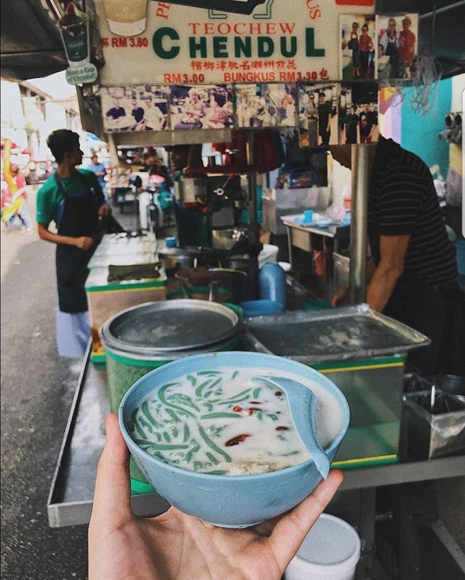 Một bát Cendol được bày bán vỉa hè Penang. Ảnh:@eastinhotelpenang