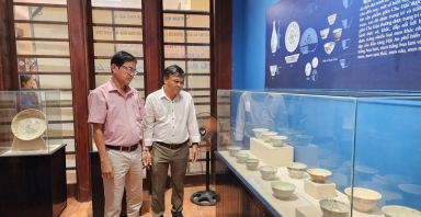 Trưng bày 120 hiện vật gốm Chu Đậu tại thành phố Hội An