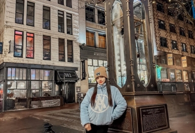 Hoa hậu Hương Giang check in Canada tận hưởng không khí lạnh ngày đầu đông