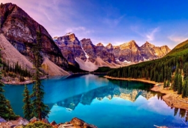Đứng hình trước sự kỳ ảo của hồ nước đẹp nhất thế giới ở Canada