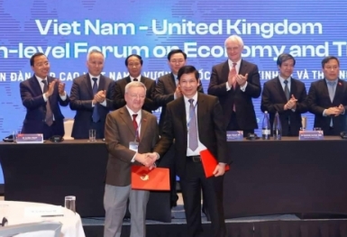 Hợp tác nghiên cứu, khám phá hang động tại Quảng Bình