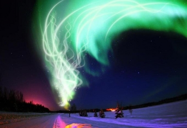 Chiêm ngưỡng dải ánh sáng tuyệt đẹp trong mùa cực quang ở Alaska