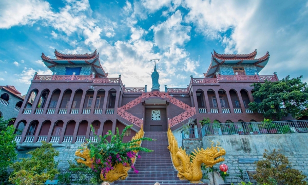 Trùng Sơn Cổ Tự - Ngôi chùa bề thế đẹp nhất xứ nắng Ninh Thuận