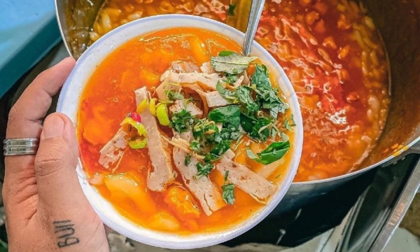 Món ăn truyền thống Huế chinh phục Gen Z, set kèo ngay thôi nào!