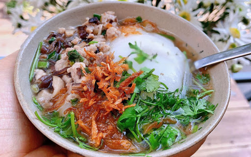 Truy tìm 5 quán bánh đúc nóng ngon ở Hà Nội ấm lòng mùa đông