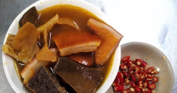 Khám phá 10 món ăn vặt quận 4 cực ngon và rẻ