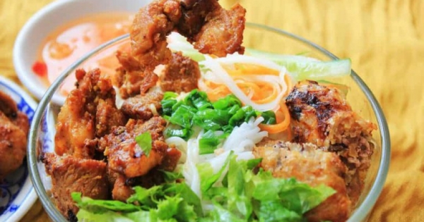 Khám phá 10 món ăn vặt Huế cực ngon và hấp dẫn