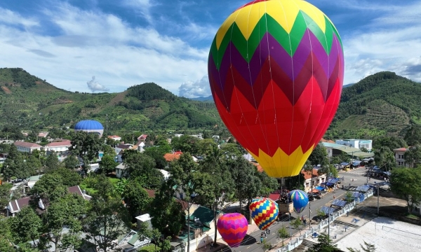 Sôi động với những trải nghiệm thú vị có tại Lễ hội trái cây Khánh Sơn lần thứ II