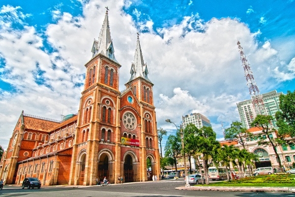 ‘Nghỉ thảnh thơi – chơi thỏa thích’ với chùm tour Sài Gòn giá tốt