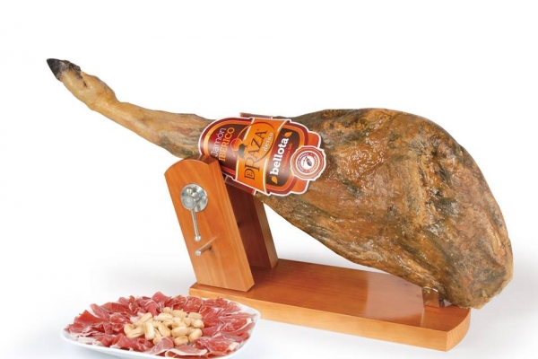 Lý do nên thử món giăm bông Iberico đắt tiền nhất thế giới
