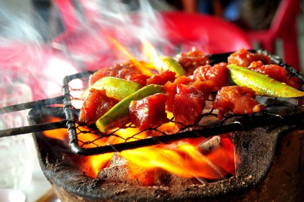 Bật mí food tour Nha Trang giá rẻ “ăn ngập mặt, quẩy banh nóc”