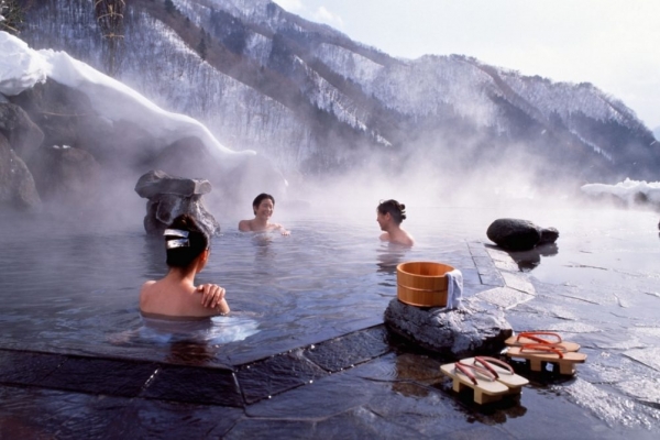 Tìm hiểu văn hóa tắm suối nước nóng Onsen ở Nhật Bản
