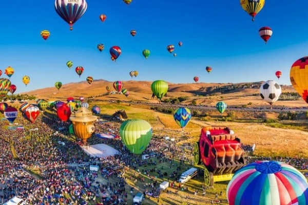 Quảng Bình: Festival khinh khí cầu 3 ngày liên liếp: Đi ngay chờ chi?