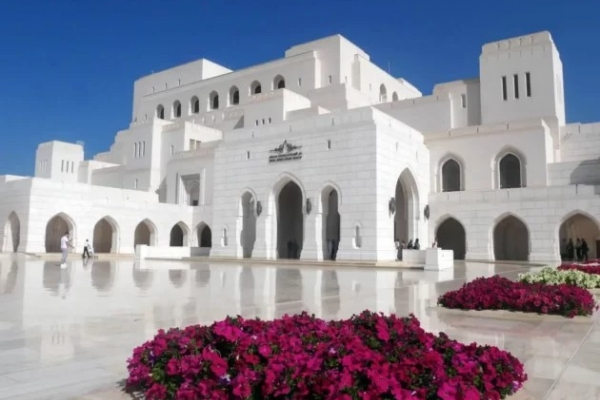 Tham quan Nhà hát Opera Hoàng gia Muscat ở Oman
